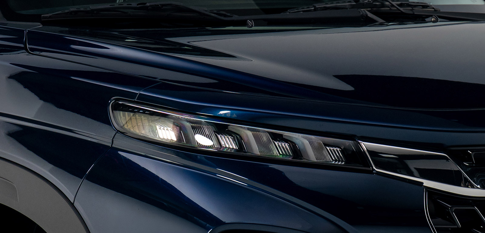 Fronx-(headlamps)