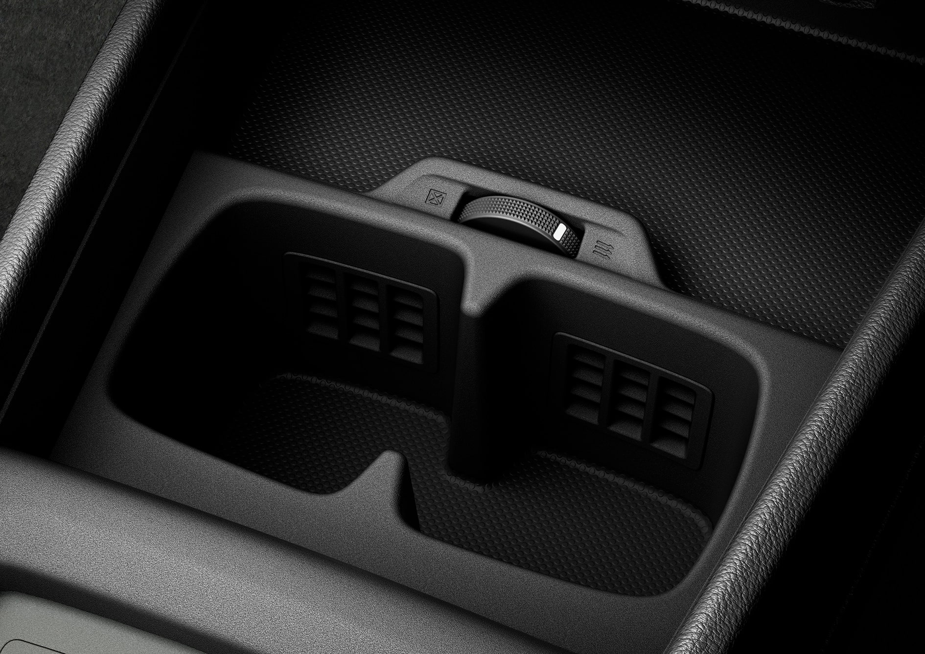 Suzuki Ertiga Ventilated Cupholder - Al Rostamani Trading Company